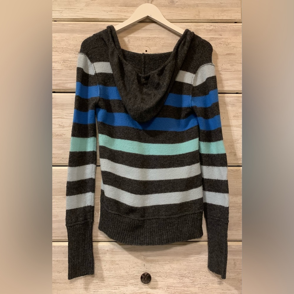 Delia’s Thin Fuzzy Hoodie - Picture 2 of 2